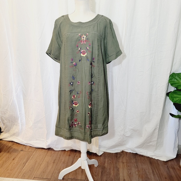 Umgee Rosé Garden Floral Embroidered Tie Neck Short Sleeve Blouse
